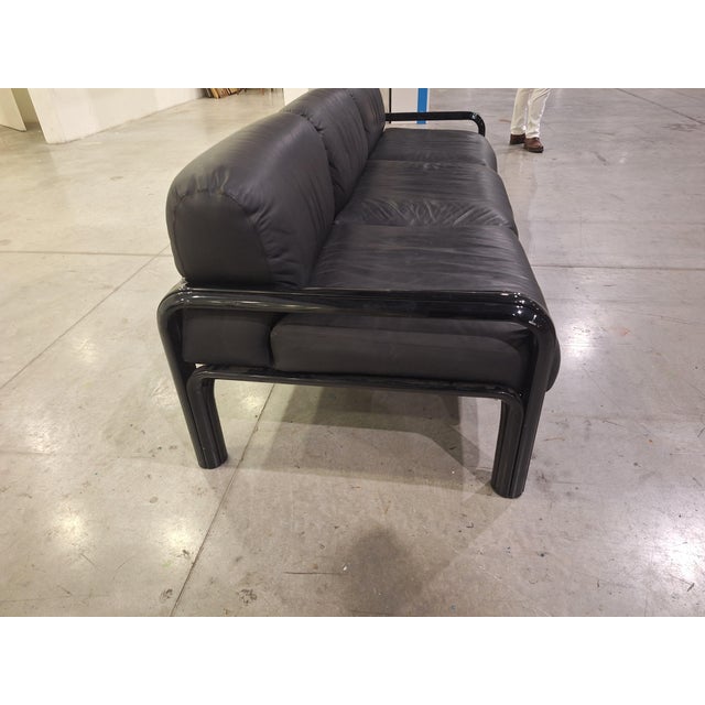 Three-Seater Sofa in Lacquered Metal and Black Leather by Gae Aulenti for Knoll, 1970s For Sale - Image 12 of 14