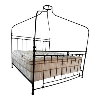 Black Iron Vintage Style Canopy King-Size Bed For Sale