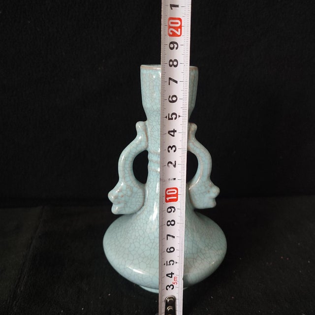 White Chinese Ceramic Vase,Guan Ware Crackle Glaze Celadon Glaze Porcelain Double Ears Vase For Sale - Image 8 of 9