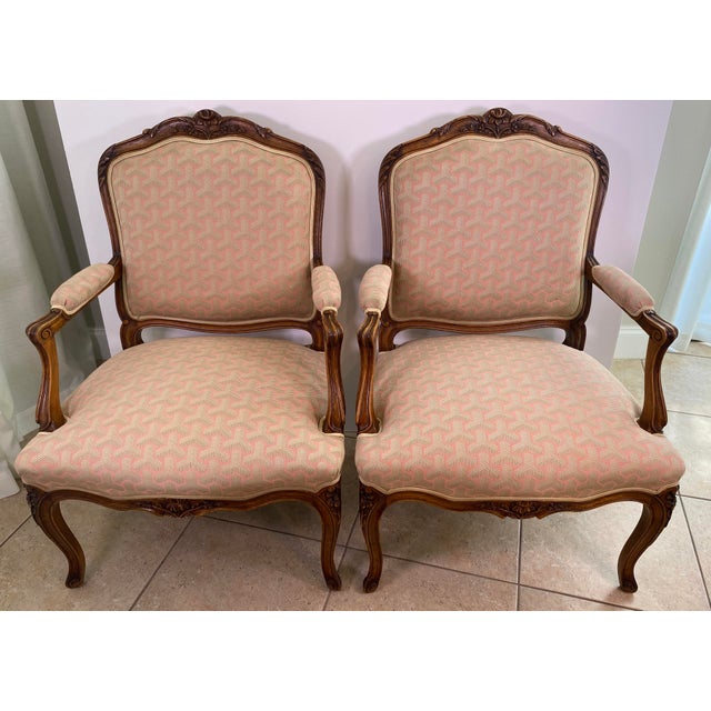 Early 20th Century Pair of French Louis XV Style Beechwood Fauteuil Armchairs, Carved Frames For Sale - Image 5 of 12