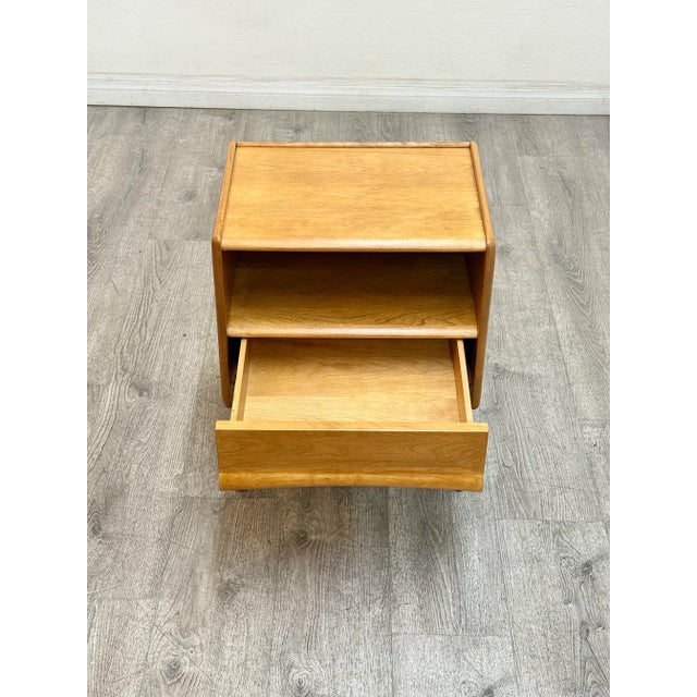 Beautiful pair of mid century modern nightstands manufactured by Heywood Wakefield professionally restored.