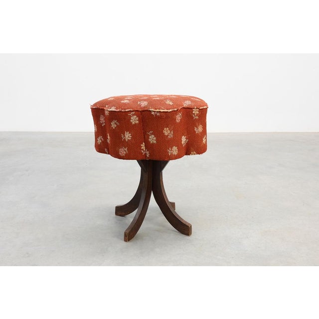 Art Deco Stool with Curved Legs and Flower Form Seat with Upholstery, France, 1920s For Sale - Image 4 of 11