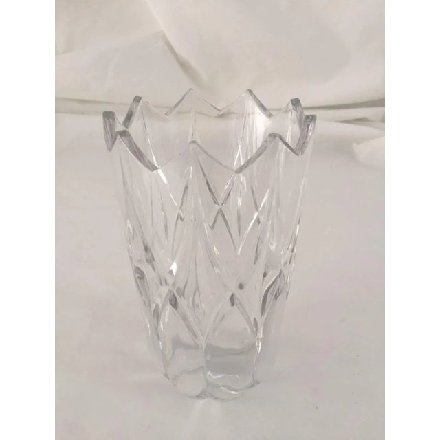 1980s Vintage Clear Cut Glass Tulip Shaped Vase For Sale - Image 5 of 5