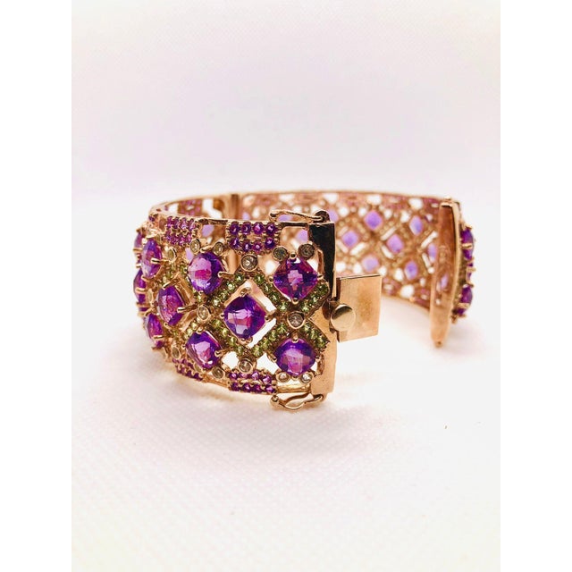 Bochic "Capri" Vintage Amethyst & Peridot Bangle Set In 18K Gold & Silver For Sale - Image 4 of 18