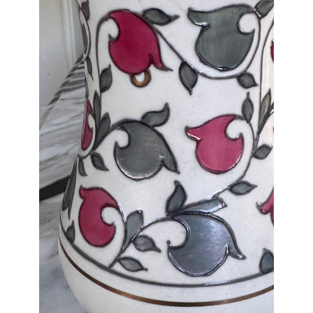 Crown Ducal Charlotte Rhead 1930's Made in England Oyster Pattern Crown Ducal Vase For Sale - Image 4 of 13