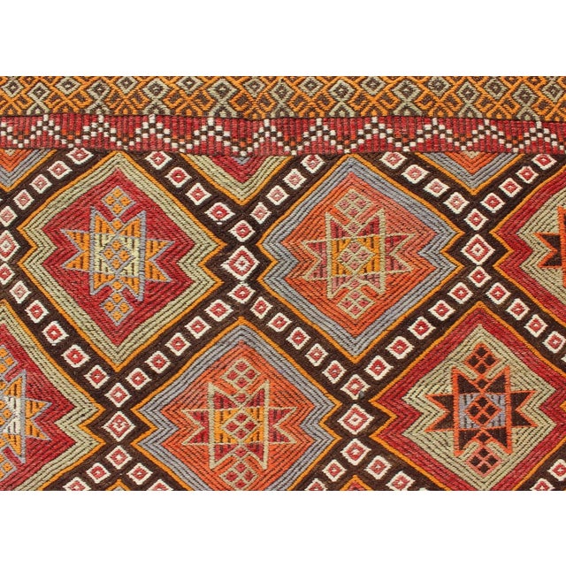 Mid 20th Century Colorful Vintage Turkish Embroidered Flat-Weave Kilim Rug With All-Over Diamond Design For Sale - Image 10 of 13