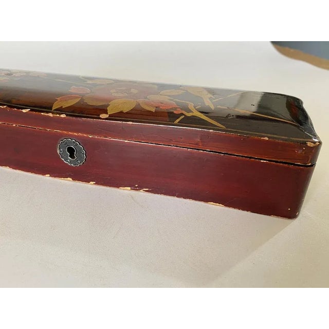 Meiji Red Japanese Lacquered Box,1880s For Sale - Image 4 of 10
