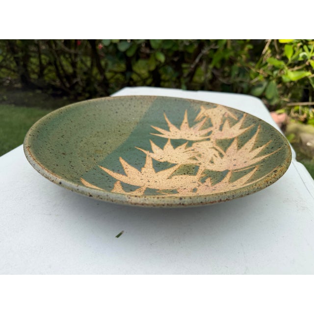 Contemporary Signed Contemporary Studio Pottery Stoneware Bowl With Bird of Paradise Motif For Sale - Image 3 of 10