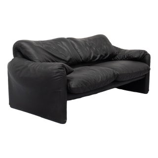 Maralunga Two-Seater Sofa by Vico Magistretti for Cassina, 1970s For Sale