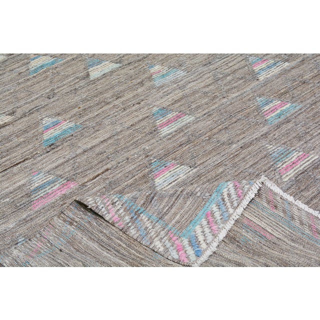 Moroccan Hand Knotted Wool Rug, 6'5"x10'1" For Sale In New York - Image 6 of 6