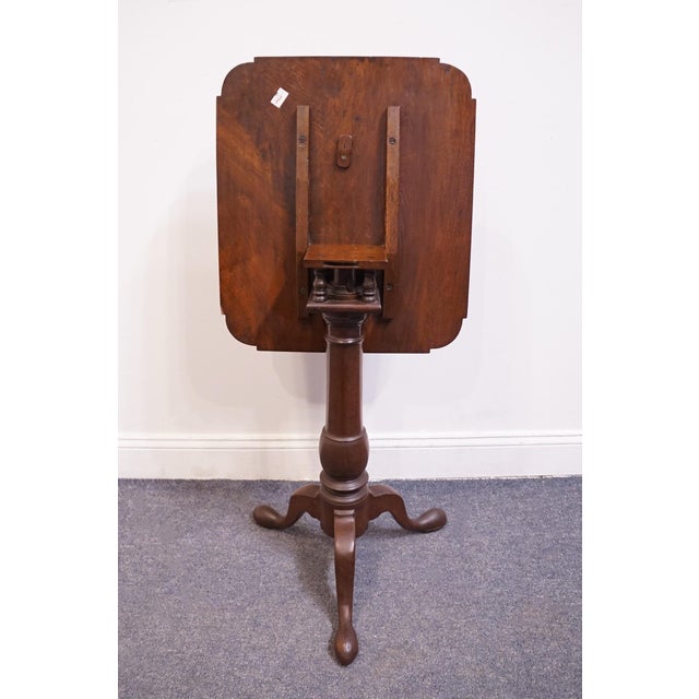 Wood Vintage Antique Late 19th Century Solid Mahogany Traditional Georgian Style 19x22" Tilt Top Accent End Table For Sale - Image 7 of 10