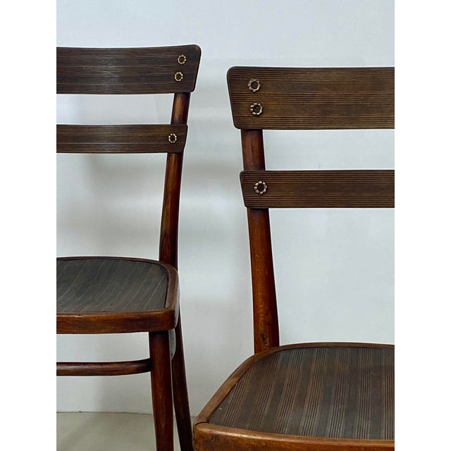 Set of 4 Thonet Beech Chairs – Model No. 651 – Austria, circa 1900 Set of 4 original Thonet chairs, model no. 651, made in...