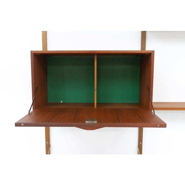 Cado Danish Modern 3-Bay Modular Teak Wall Unit by Poul Cadovius for Cado, 1960s For Sale - Image 4 of 18