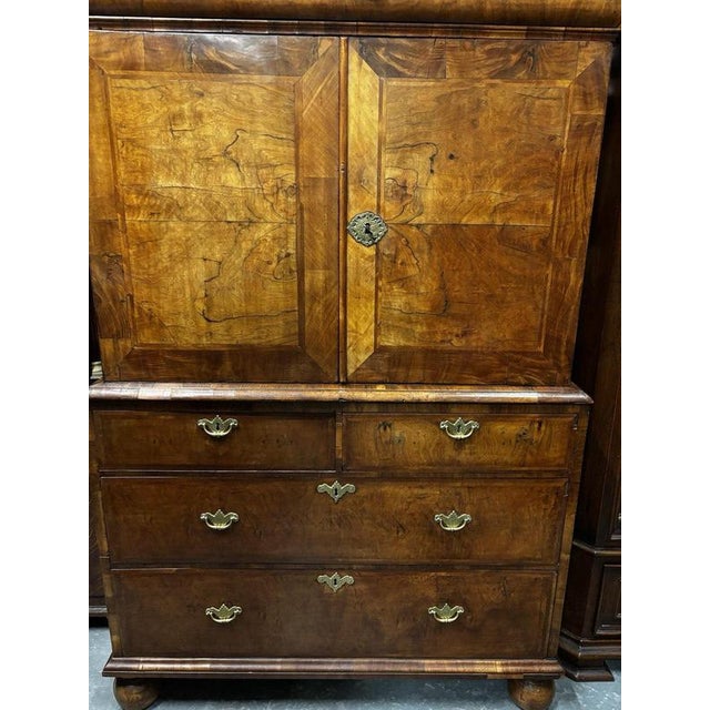 William & Mary Cabinet in Walnut For Sale - Image 3 of 18