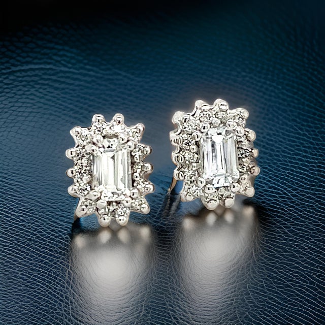 Traditional Natural Sapphire Diamond Stud Earrings 14k W Gold 0.94 TCW Certified For Sale - Image 3 of 16