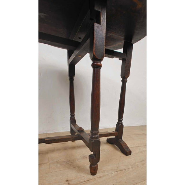 Victorian Tilt Top Table in Oak, 1900 For Sale - Image 6 of 14