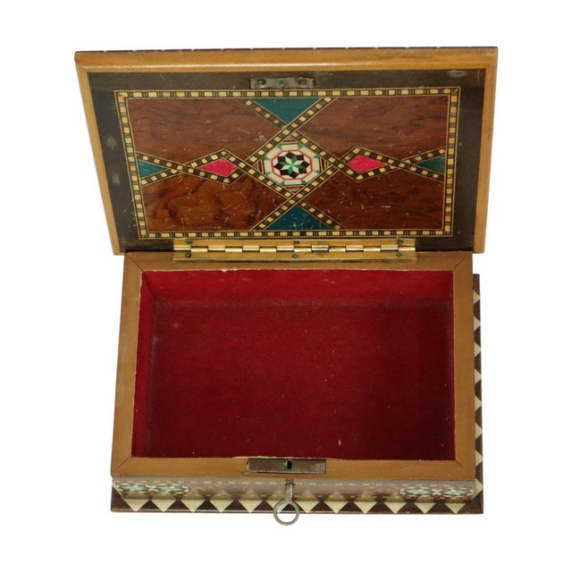 Nice vintage jewelry box, jewelry or trinket box, with colorful marquetry inlay, lined with red velvet inside, including a...
