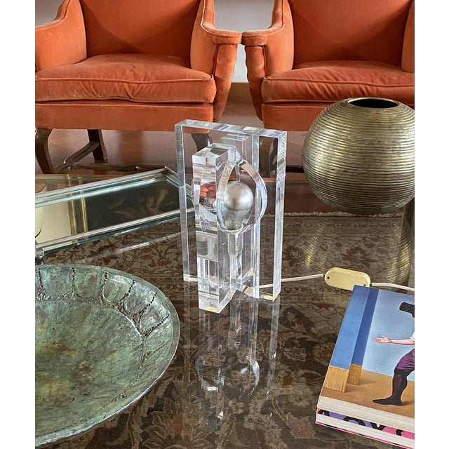 Hollywood regency sculptural table lamp designed by Sandro Petti Maison Jansen France 1970 Lucite interlocking elements H...