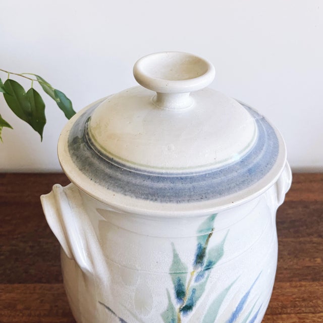 This is a beautiful ceramic water crock / dispenser. It is a beautiful addition to any kitchen or dining room, and a...
