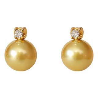 18k Gold Stud Earrings With Golden South Sea Pearls and Diamond Accents, Pair For Sale