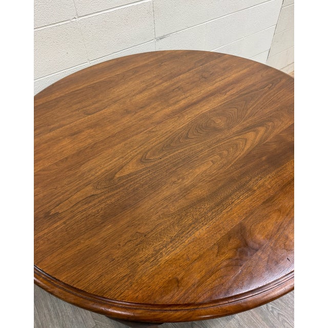 Late 20th Century Vintage Queen Anne / Early American Style Oval Dining Table For Sale - Image 5 of 18