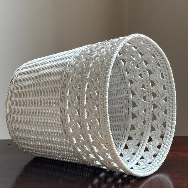 Mid-20th Century White Wicker Wastepaper Basket For Sale In Baltimore - Image 6 of 13
