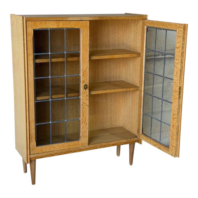 Oak Leaded Glass 2-Door Bookcase Vintage Mid-Century Modern 1970s For Sale