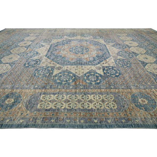 2010s Gray Modern Mamluk Oversize Wool Rug With Geometric Blue Design For Sale - Image 5 of 9