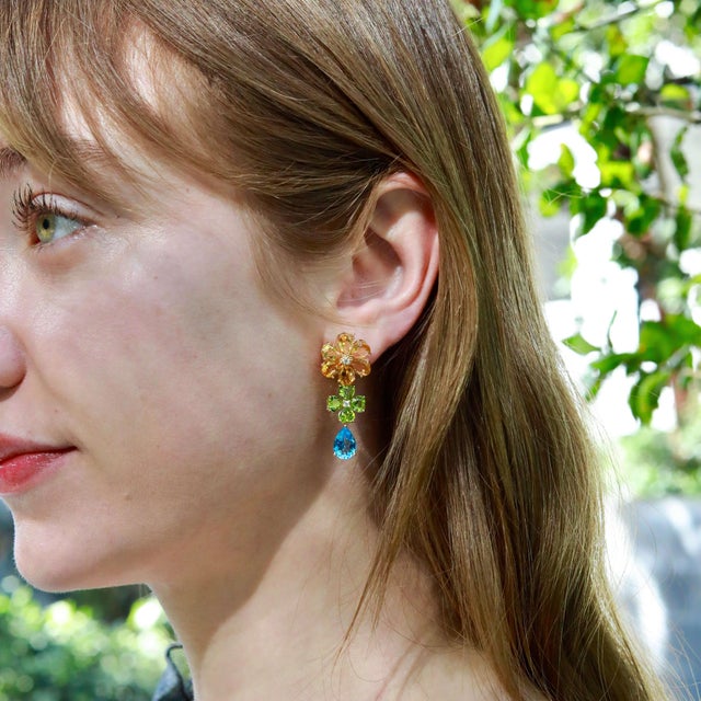 Nina Zhou 15.4ctw Island Blossoms Citrine Peridot Diamond Topaz Convertible Drop Earrings For Sale In Los Angeles - Image 6 of 11