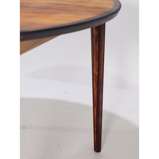 Round Extendable Dining Table in Rosewood by Henry Rosengren Hansen for Brande Møbelindustri, 1960s For Sale - Image 17 of 18