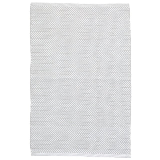 Dash & Albert by Annie Selke Herringbone Pearl Grey/White Indoor/Outdoor Rug, 7' 6" x 9' 6" For Sale In Boston - Image 6 of 6