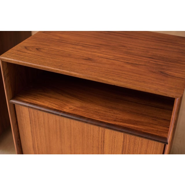 Vintage Pair of Rosewood Danish Modern Bedside Table Nightstands For Sale - Image 10 of 18