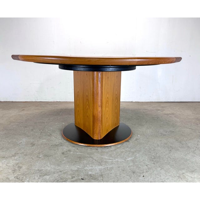 Danish Modern Expanding Model Dc06 "Lotus" Dining Table in Teak by Skovby Møbelfabrik, Denmark, C. 1970's For Sale - Image 10 of 12