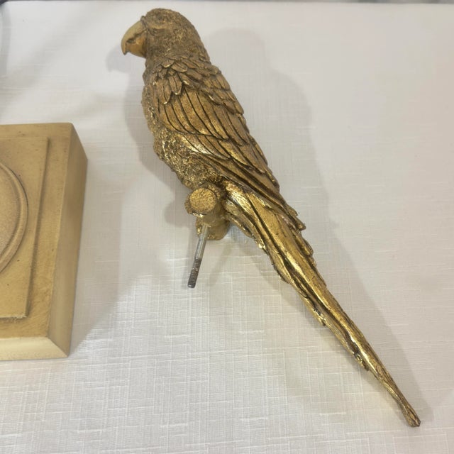Vintage Palm Beach Regency Parcel Gilt Parrot Tole Palm Tree Table Lamp – Mid-Century Modern Decor For Sale - Image 9 of 12