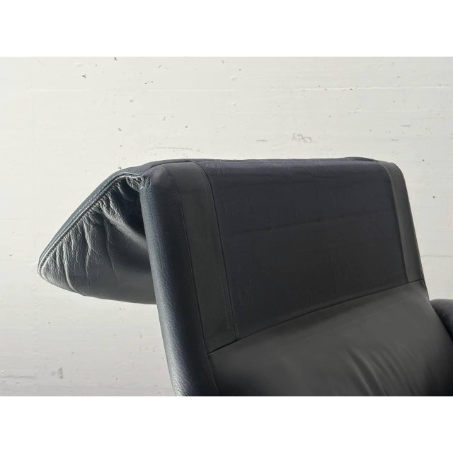 DS-2011 Black Leather Lounge Chair from De Sede, Switzerland, 1980s For Sale - Image 15 of 18