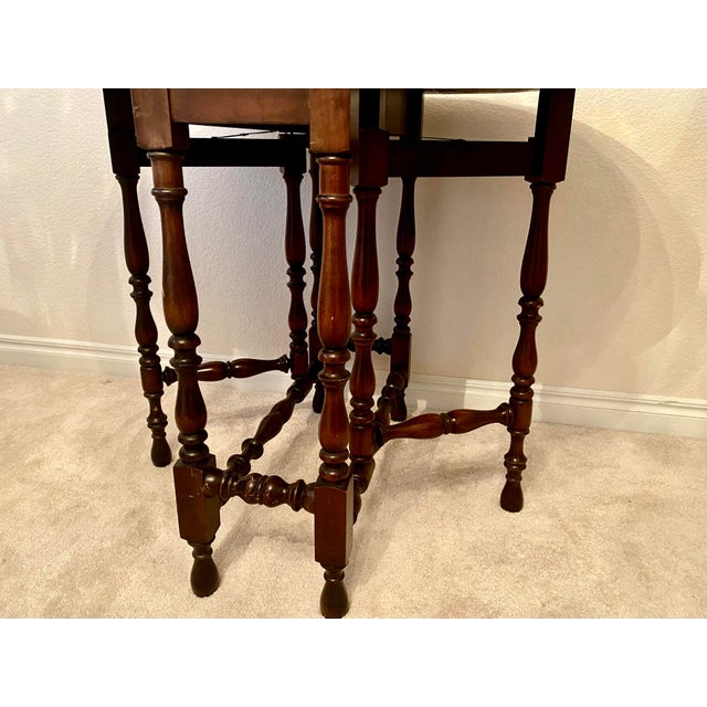 Vintage 1930s Oval Gate-Leg Drop-Leaf Table by Elite Furniture Co. Excellent Condition For Sale - Image 13 of 17