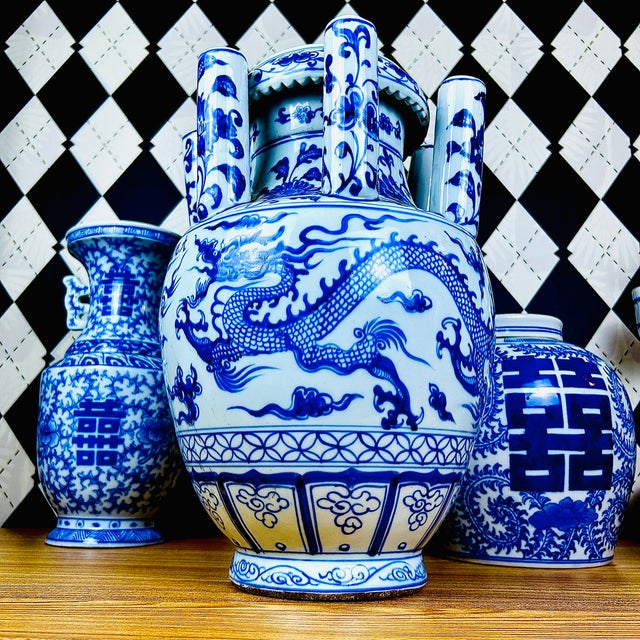 Grand Chinoiserie Tulipière Blue & White Porcelain Vase Multi-Spout, 15" For Sale - Image 12 of 14