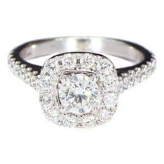 Neil Lane 14k White Gold Diamond Halo Engagement Ring With 0.5ct Round Brilliant, Size 4.75 For Sale