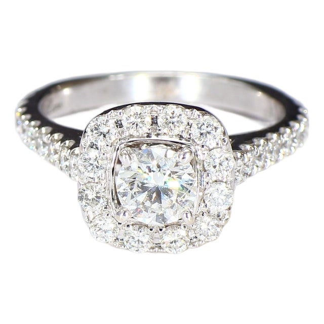 Neil Lane 14k White Gold Diamond Halo Engagement Ring With 0.5ct Round Brilliant, Size 4.75 For Sale