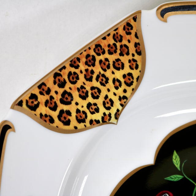 1990s 1990s Lynn Chase Porcelain Jaguar Jungle 14" Octagonal Serving Platter With Gold Trim For Sale - Image 5 of 14