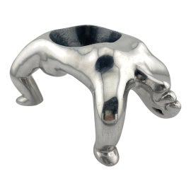 Example of Figurative Cocktail Shakers