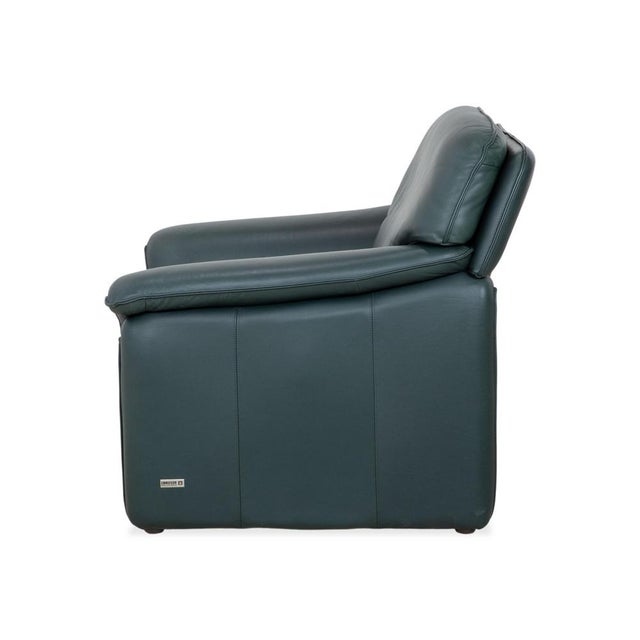 Set of Atlanta Leather Chair and Ottoman from Laauser For Sale - Image 15 of 18