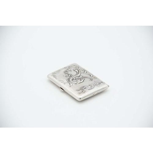 Rectangular Shaped Silver Cigarette Case, in Very Good conditions. Designed 1890 to 1919 This piece has an attribution...