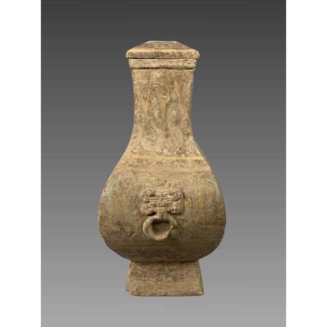 Polychrome terracotta vase, HU dynasty, Early HAN dynasty (206 BC-220 AD). Ancient China For Sale