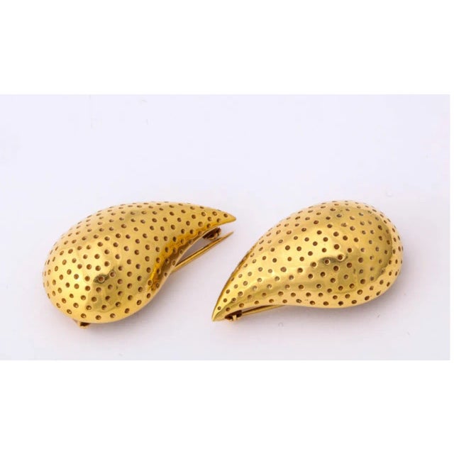 Modern Vintage 80s 18kt Gold Tiffany & Co. Clips - a Pair of 2 For Sale - Image 3 of 10