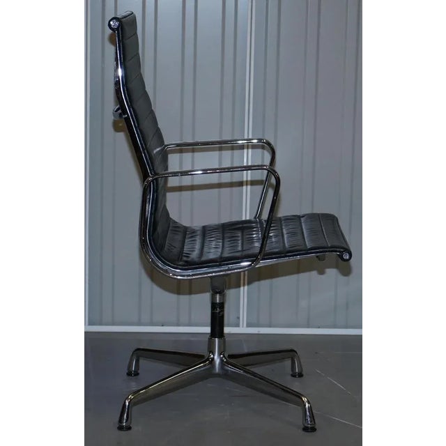 Black Leather Swivel Office Chairs from Vitra For Sale - Image 13 of 18