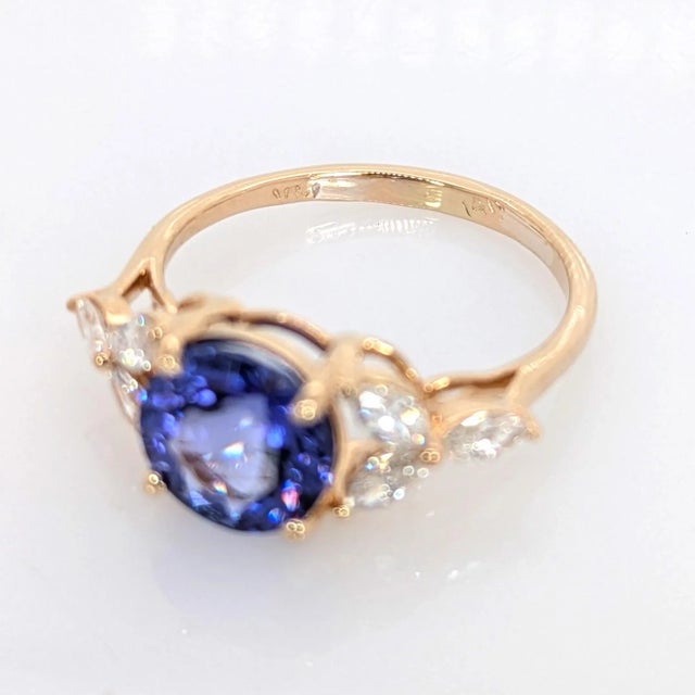 Metal 2cts Tanzanite and Natural Diamonds in Solid 14k Yellow Gold | Rd 8mm, Size 6.75 For Sale - Image 7 of 7