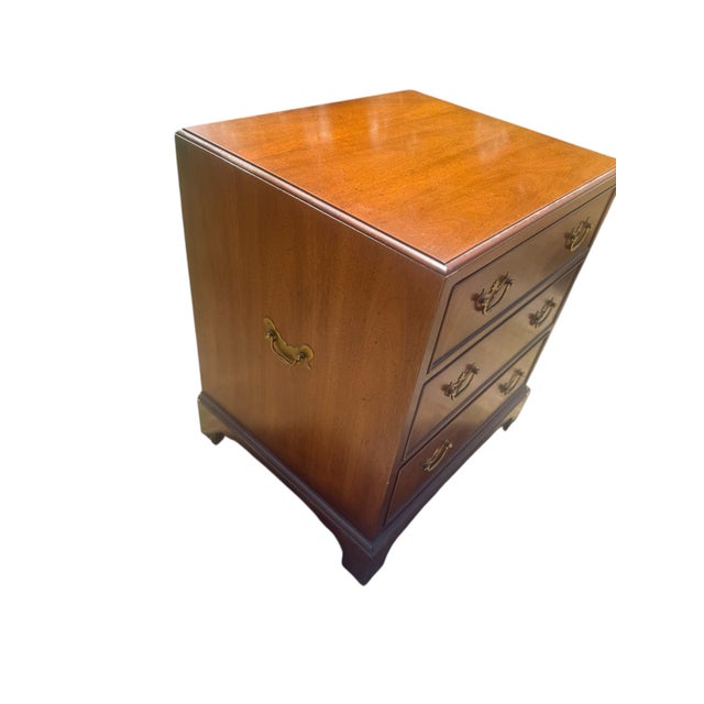 Wood Henredon 18th Century Portfolio Solid Mahogany Three Drawer Chairside Chest / Nightstand For Sale - Image 7 of 11
