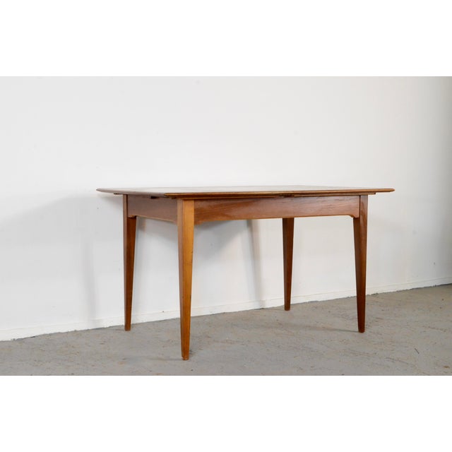 Mid-Century Modern Teak Extending Table, 1960s, in Very Good conditions. Designed 1960 to 1969