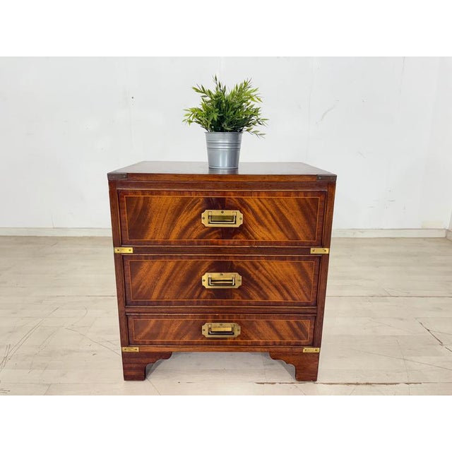 English Chest of Drawers in Mahogany For Sale - Image 10 of 10